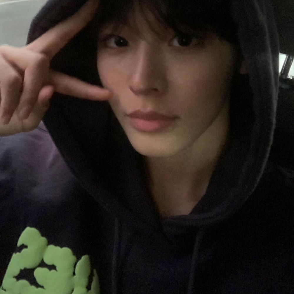 CONTENT - NCT WISH Riku Instagram jersey top :: WALALAND