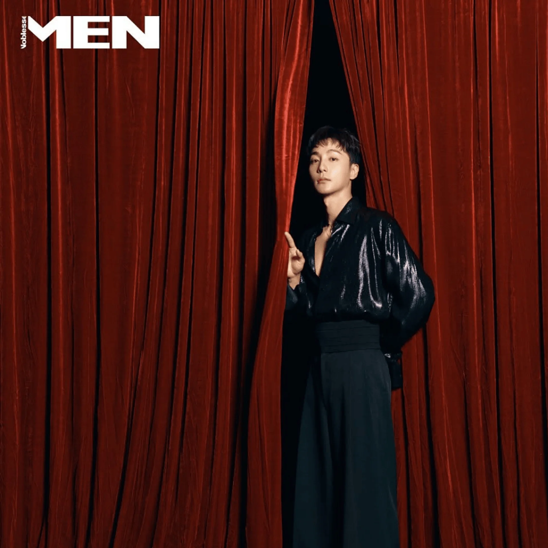 Roy Kim wore Black Watery Shirt on the MEN Noblesse Cover
