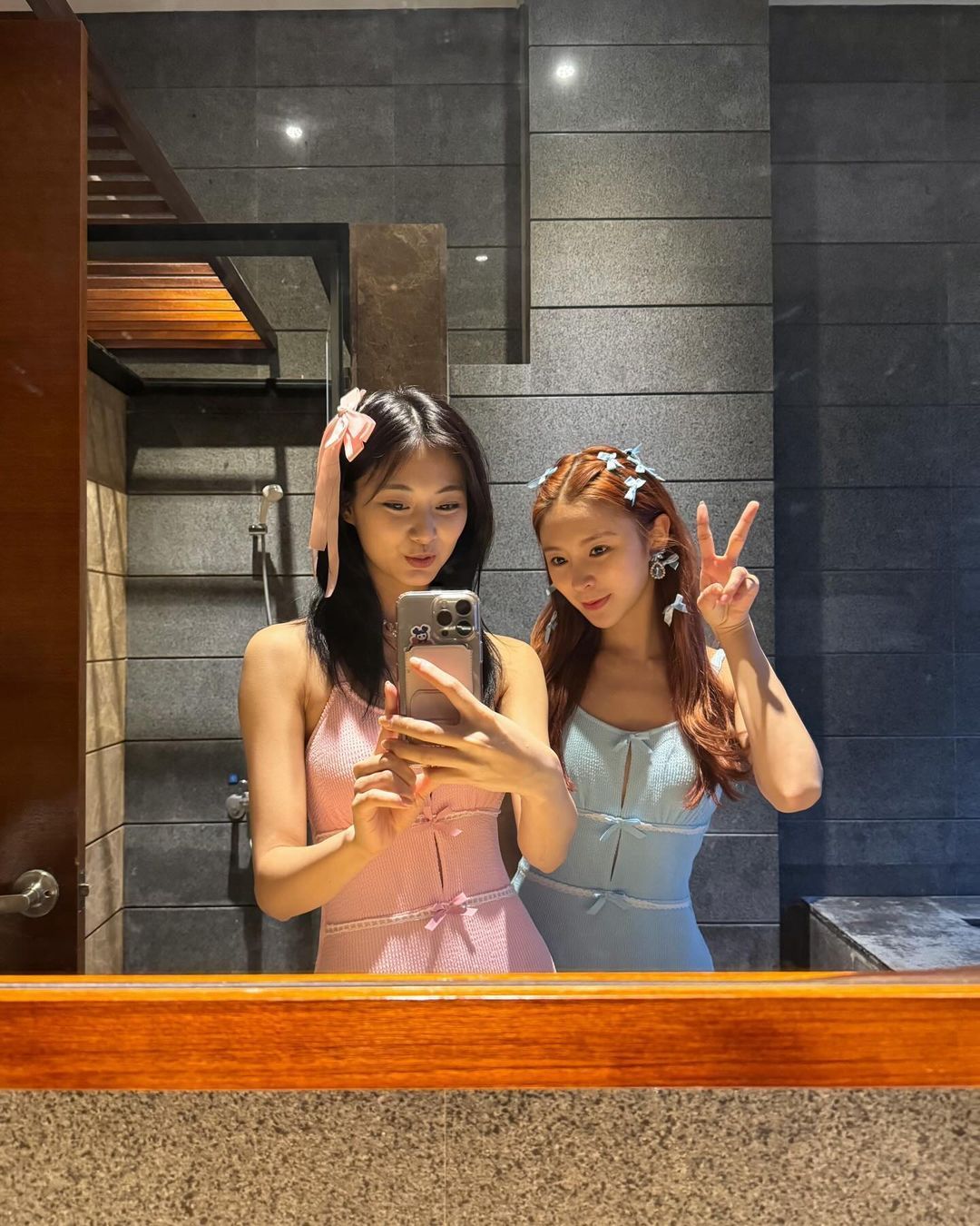CONTENT - TWICE TZUYU's Instagram swimsuit :: WALALAND(왈라랜드)