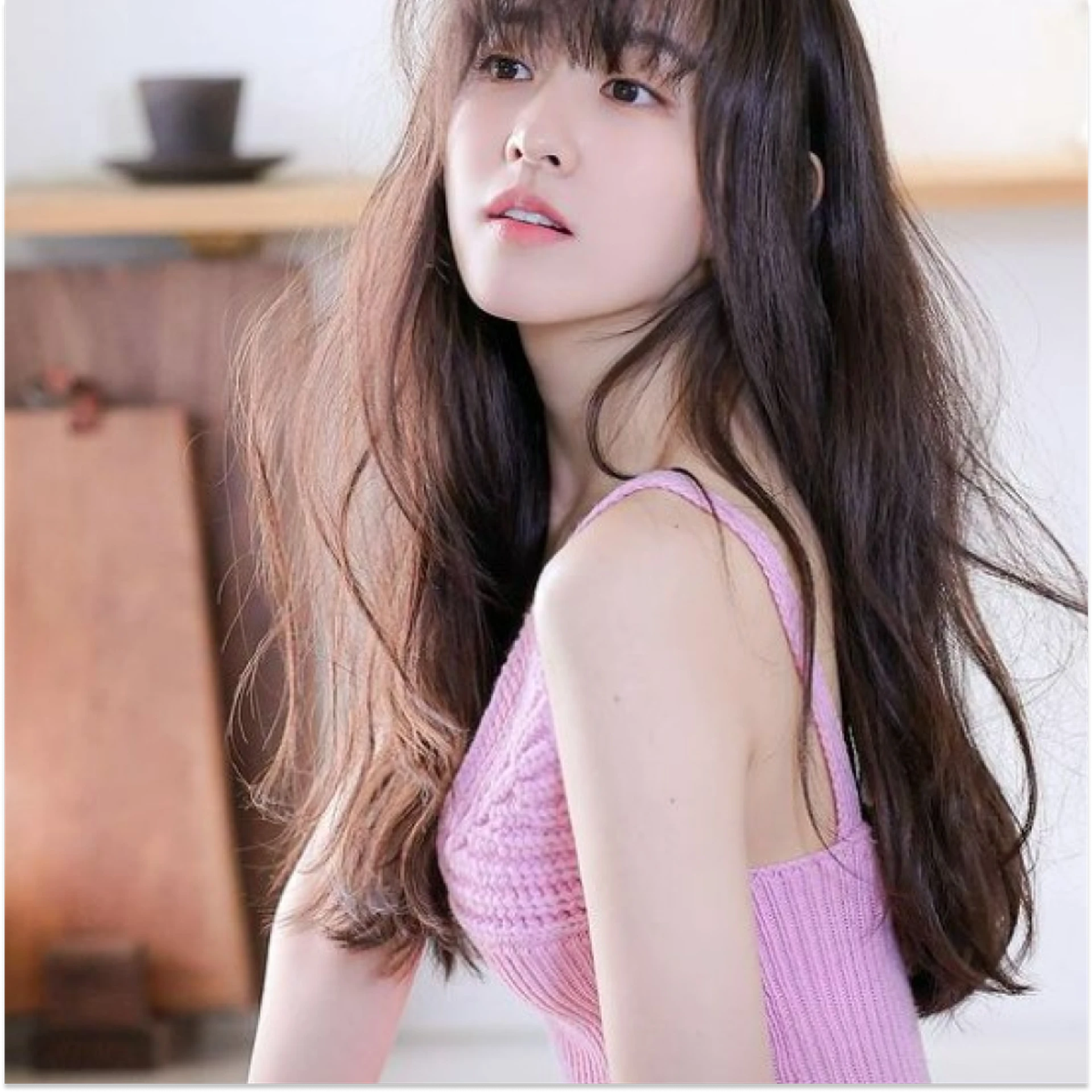 ★韓国人気★DRYROSE★ROSEBERRY BUTTON SLEEVELESS CONTENT - Park Bo-young GQ Korea Photo Sleeveless Knitwear