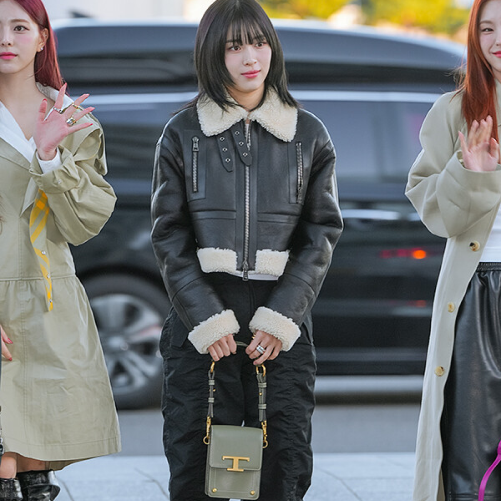 ITZYイェジさん着用【LAZY DAWN】cross Layered bangle B040 CONTENT - ITZY Ryujin Airport Fashion Leather Jacket, Pants
