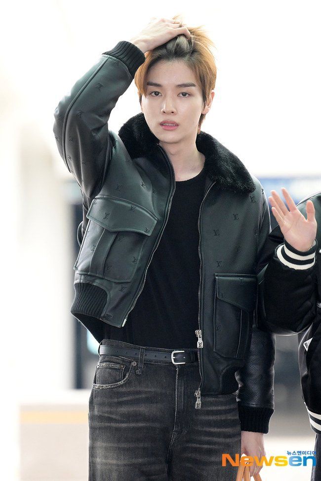 ミュージシャン LONG AVIATOR JACKET CONTENT - Rise SUNGCHAN's Airport Fashion Leather Jacket