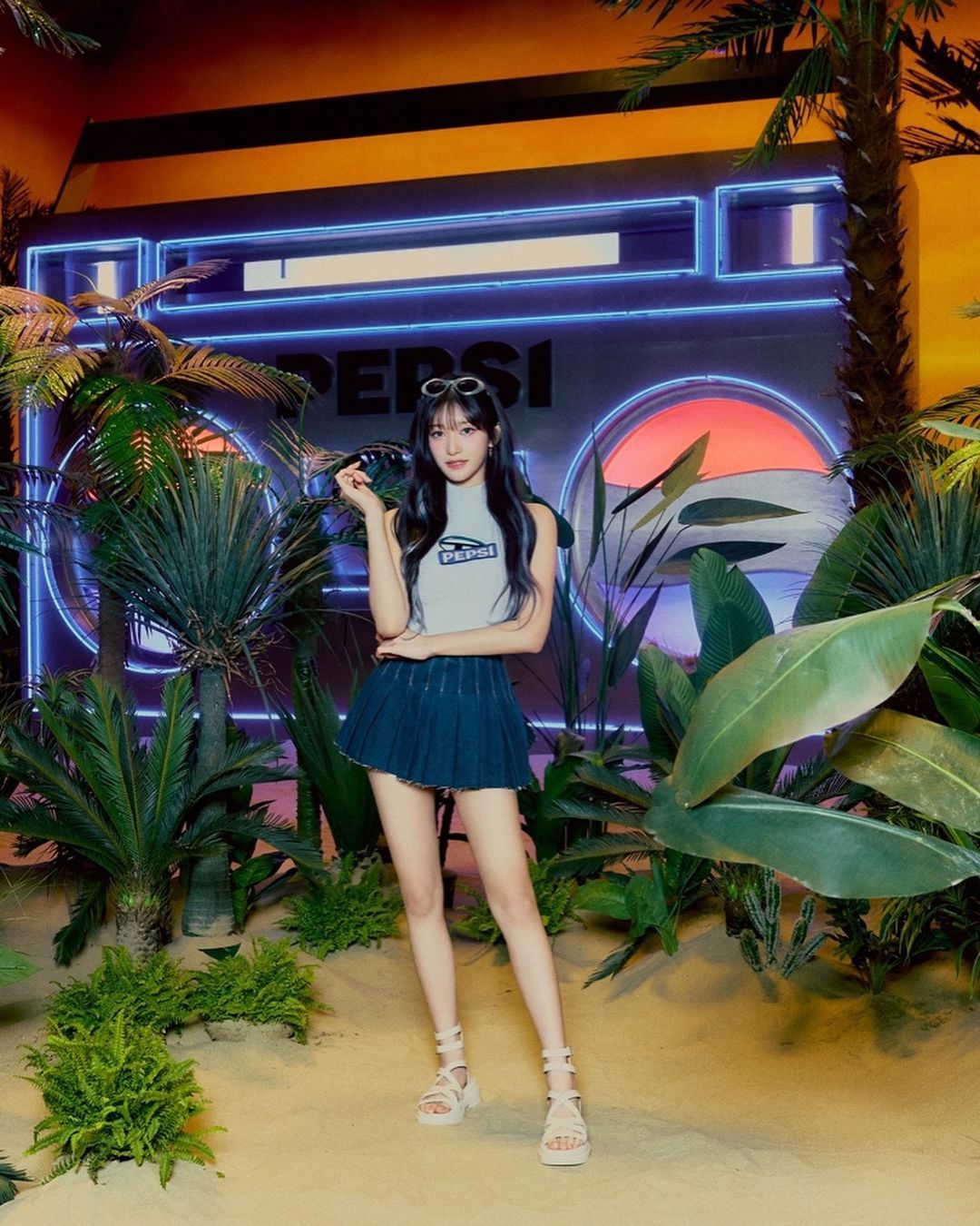 CONTENT - IVE Lee seo pepsi korea instagram skirt