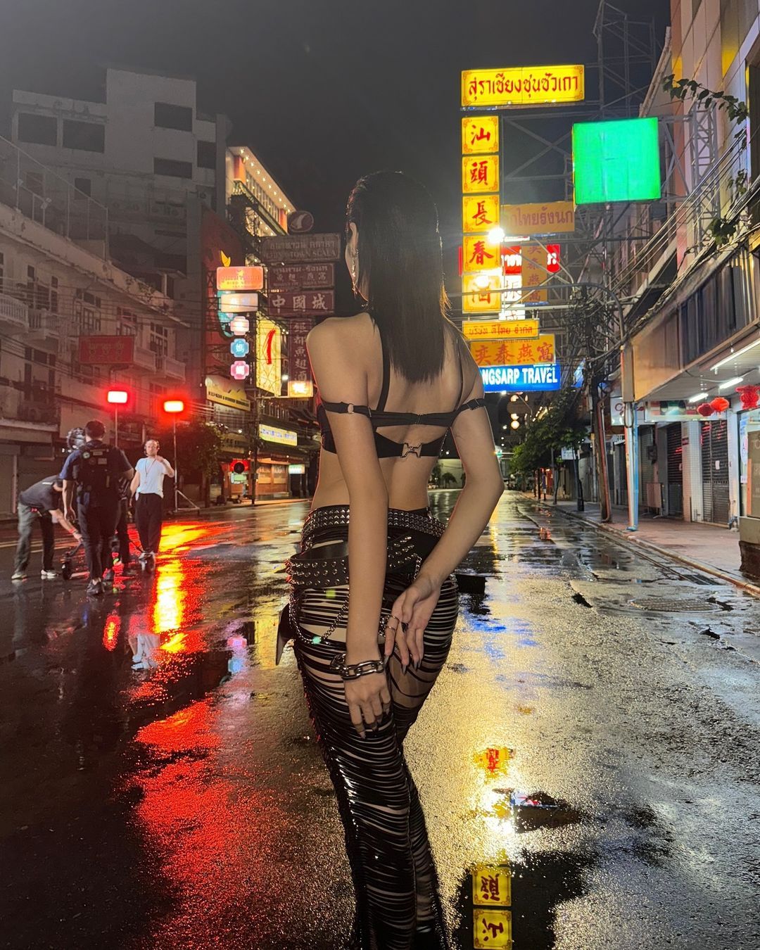 BLACKPINK LISA着用 サンローラン ブラックワンピース BLACKPINK LISA着用 サンローラン ブラックワンピース