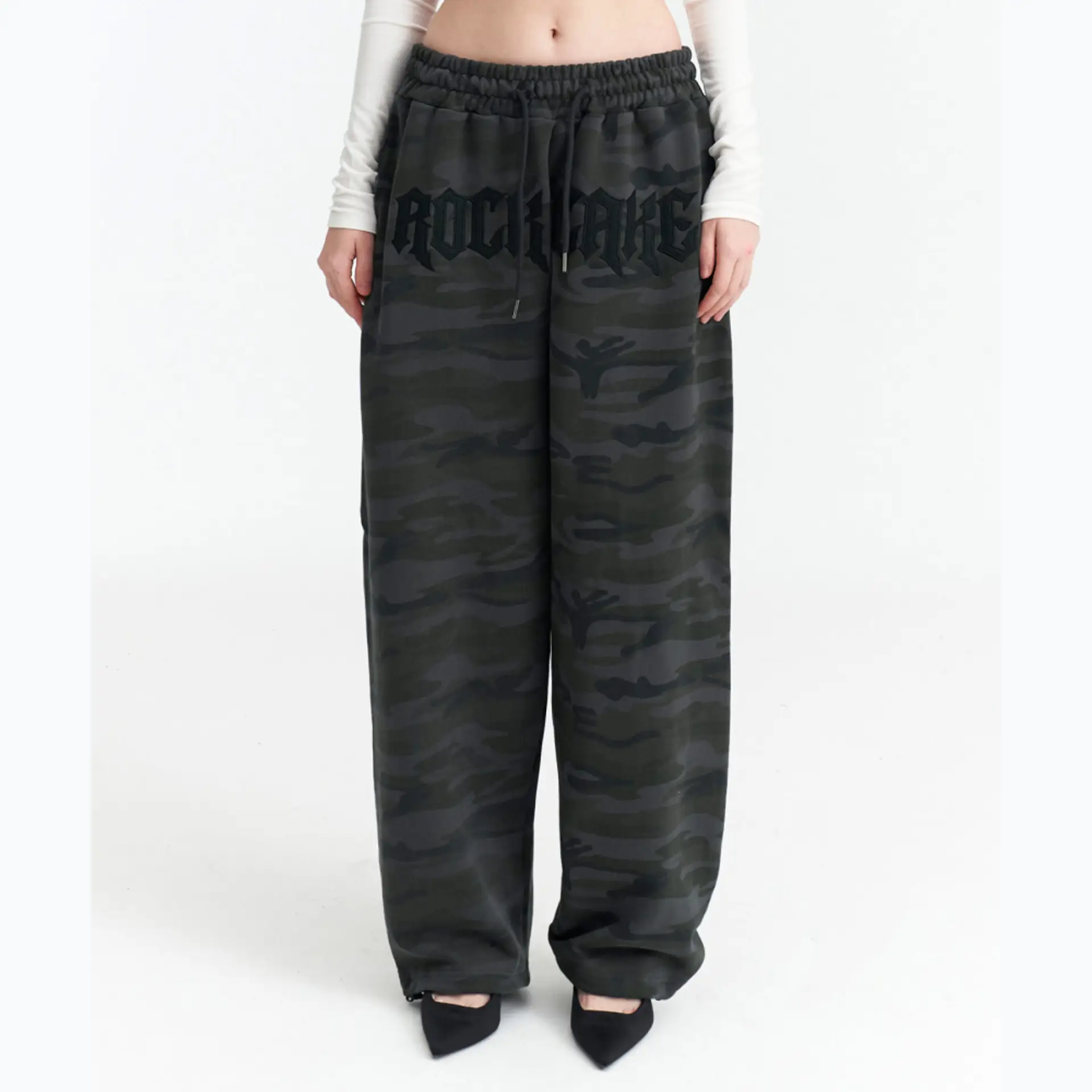 ★LE SSERAFIM サクラ★ROCKCAKE★Camo l Graphics Pants CONTENT - Le Seraphim Kazuha YouTube EPISODE Graphic Pants