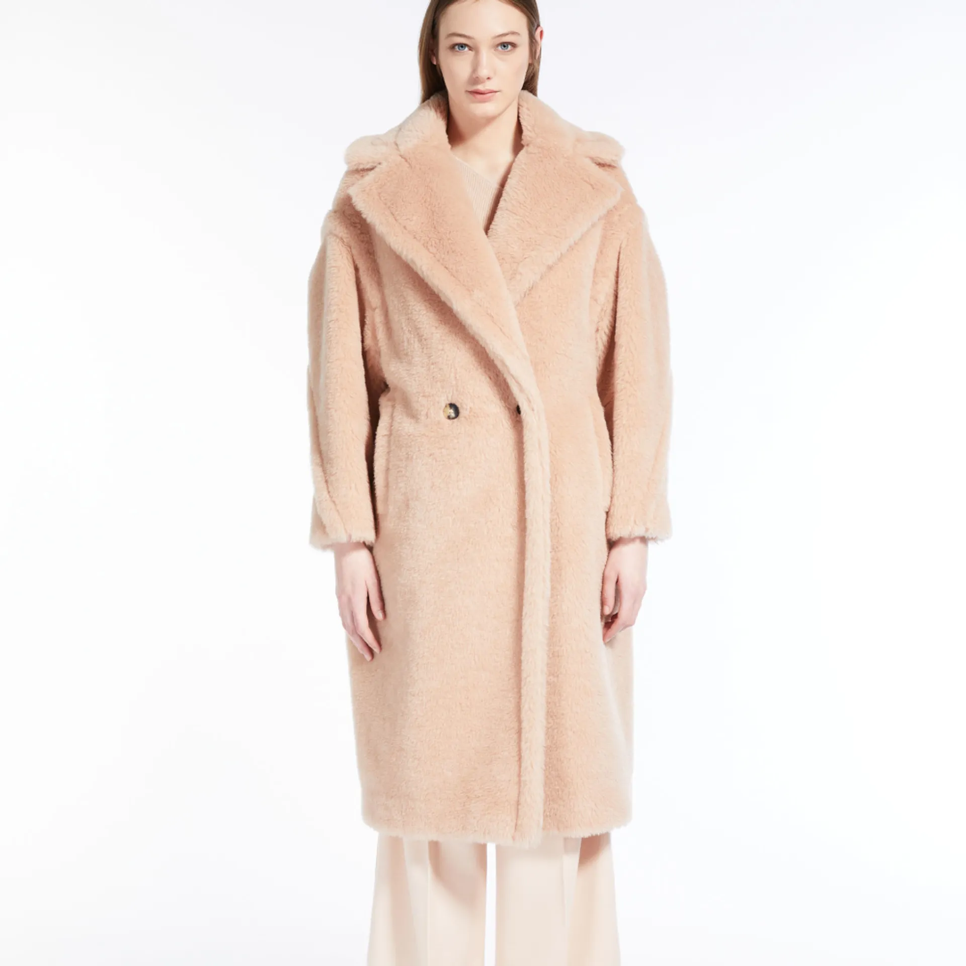 CONTENT - Le Seraphim Kazuha Airport Fashion Fur Coat